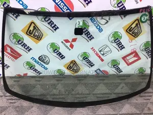 Nissan Sunny FB15 Winscreen