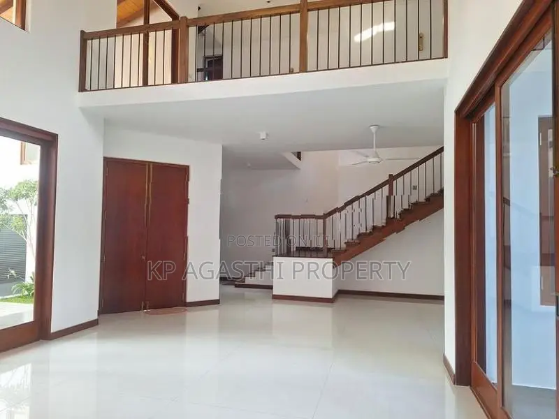 Super House for Sale in Pitakotte