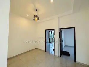 අලුතින් ඉදි වු නිවසක් විකිණීමට Piliyandala Town