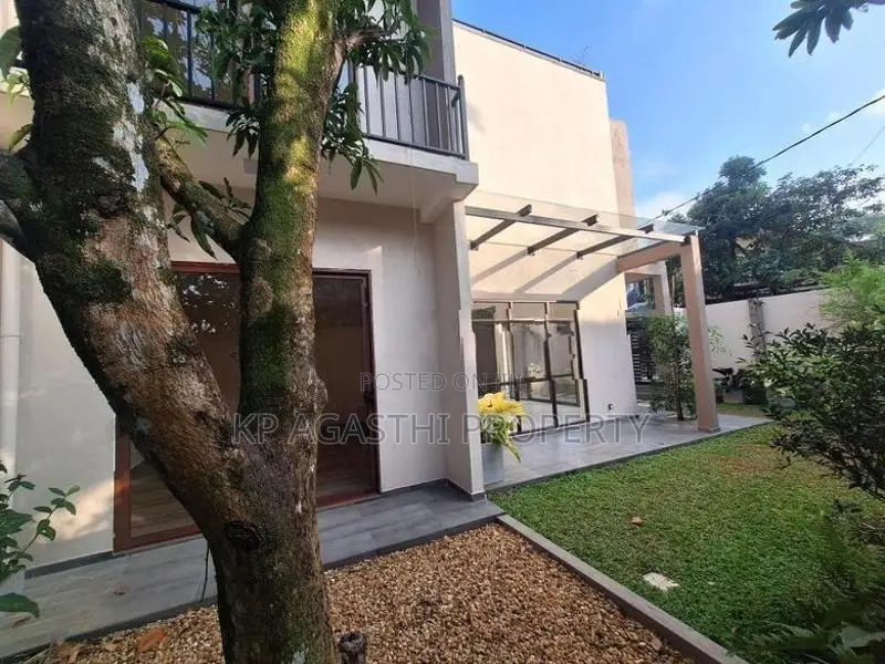modern house for sale in athurugiriya