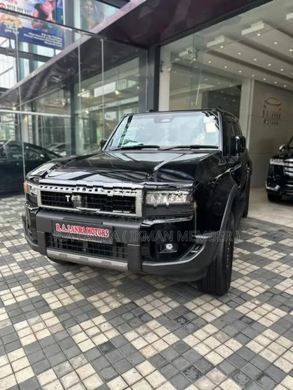 Toyota Land Cruiser Prado TRJ250 VX 2024
