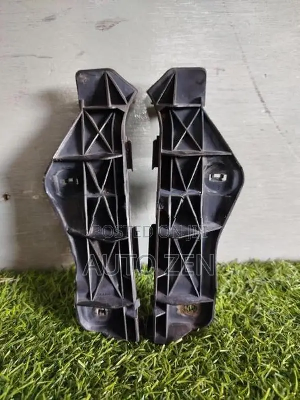 Ist Fender Retainer