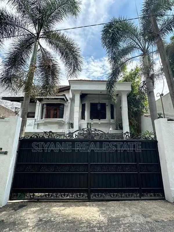 උසස් තත්ත්වයේ දෙමහල් නිවස විකිණීමට – තලහේන, බත්තරමුල්ල (තලංගම)