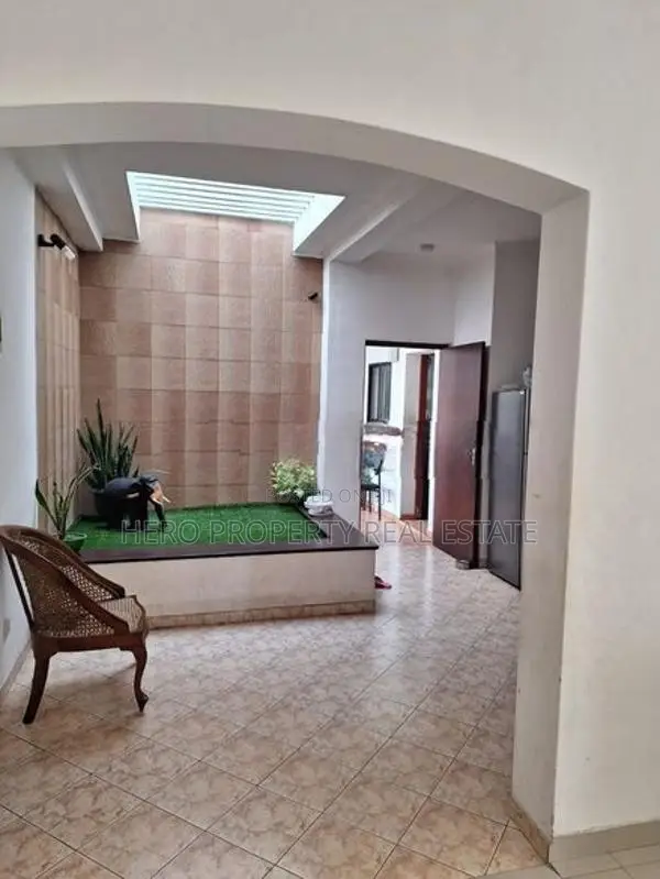 Elegant Huge House for Sale in Boralesgamuwa🛑