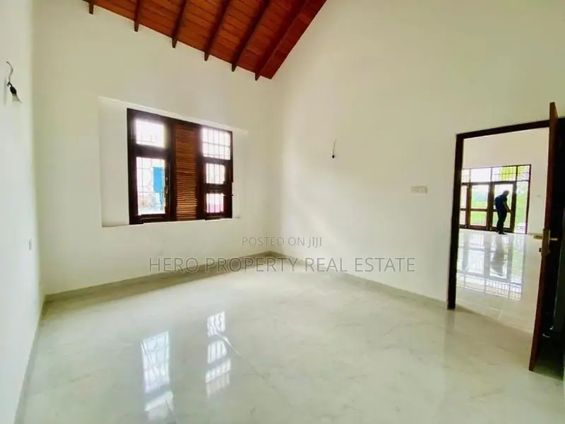 Elegant and Luxury House for Sale in Boralesgamuwa💥