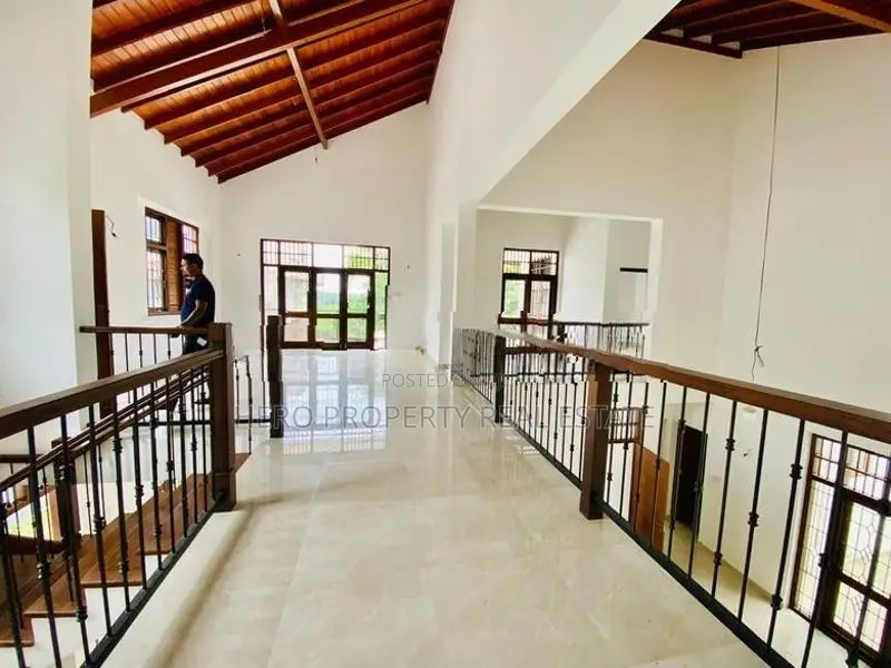 Elegant and Luxury House for Sale in Boralesgamuwa💥