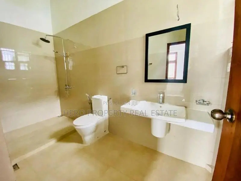 Elegant and Luxury House for Sale in Boralesgamuwa💥