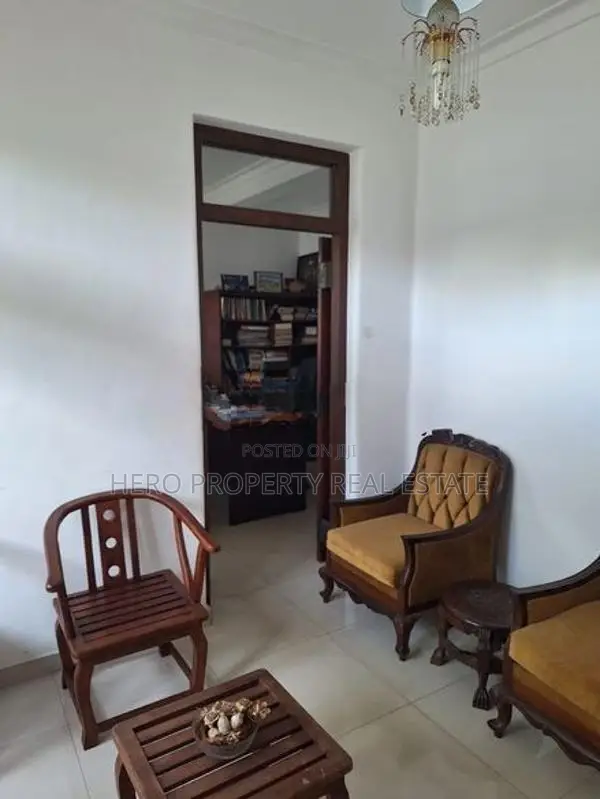 Elegant Huge House for Sale in Boralesgamuwa🛑