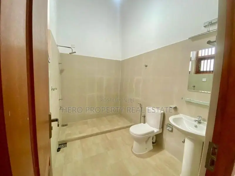 Elegant and Luxury House for Sale in Boralesgamuwa💥