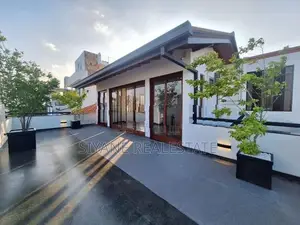 Luxury 3-Story Residence with Rooftop Bar and Pool – Kotte