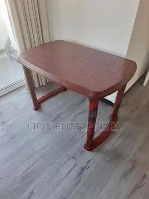 Nippon Plastic Tables