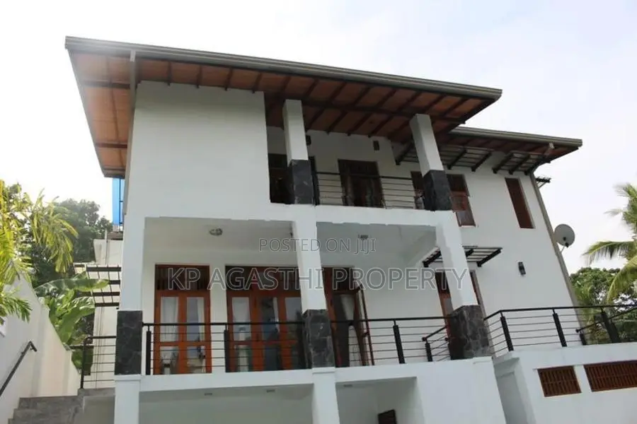 super luxury house for sale in thalawathugoda