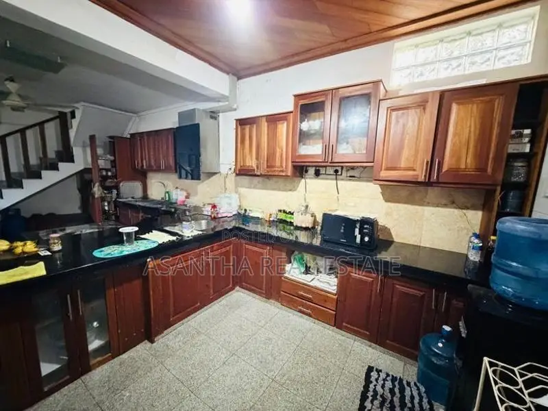 (AF619) 19.5 p land with Single story house Sale At Thalawathugoda