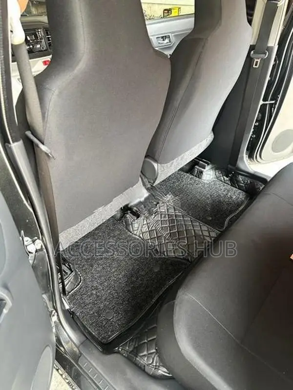 Daihatsu Mira 3D Carpets