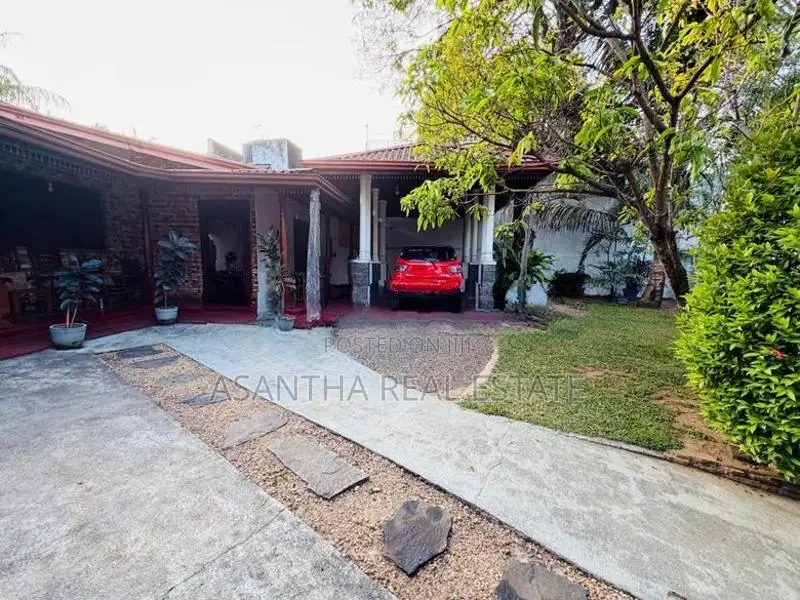 (AF619) 19.5 p land with Single story house Sale At Thalawathugoda