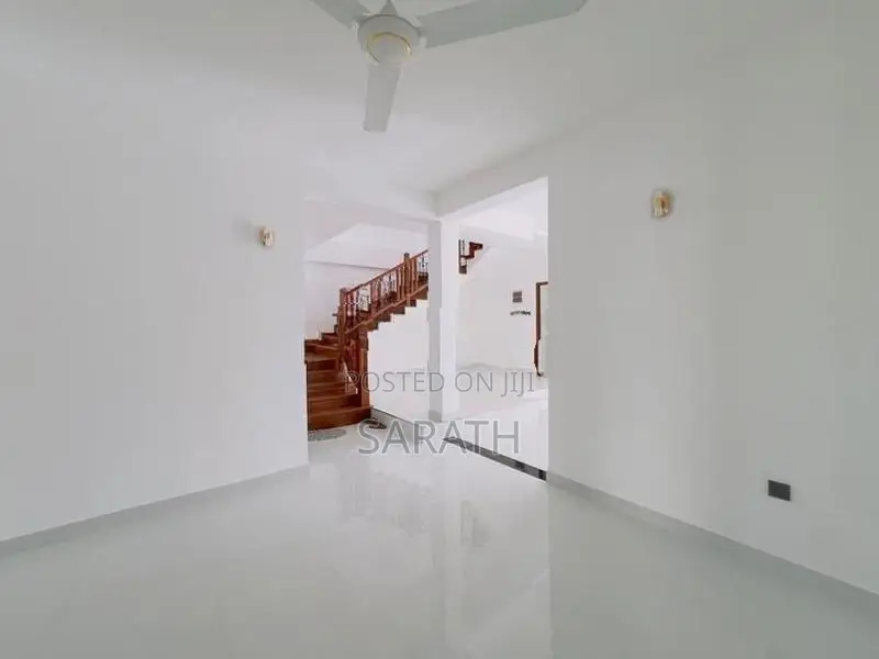 Luxurious Brand New House Sale Battaramulla