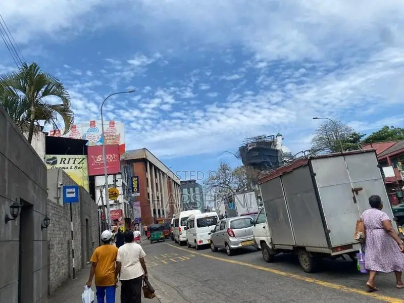 Spacious Commercial Property for Long Term Rent at Borella