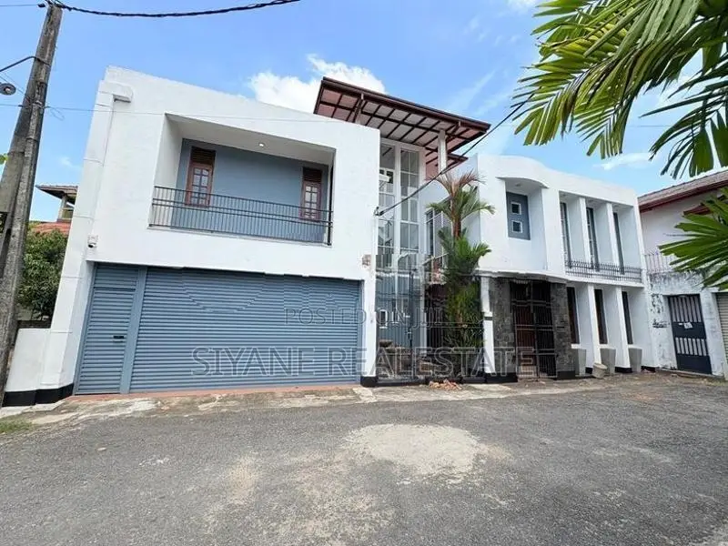 Luxury 3 Store (G+2) Modern House For Sale Papiliyana