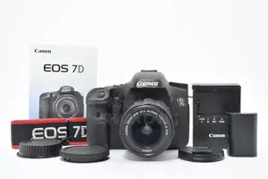 Canon 7D DSLR Body with Lens