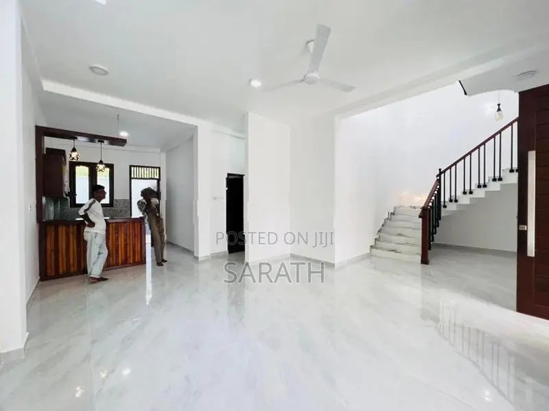 Brand New Upstairs House Sale Athurugiriya