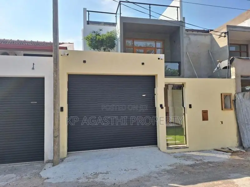 Beautiful House for Sale in Battaramulla