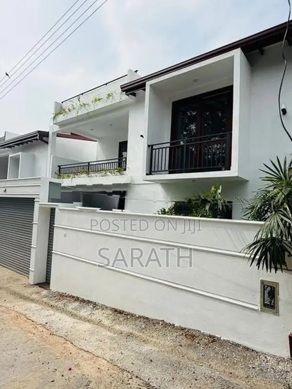 Luxurious Brand New House Sale Malabe