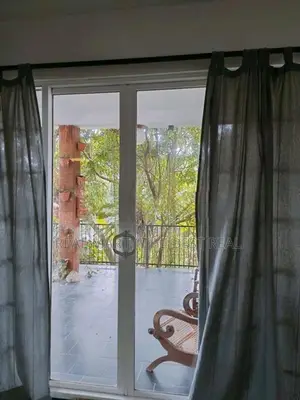 Athurugiriya : 4BR (9P) Modern Luxury house for Sale