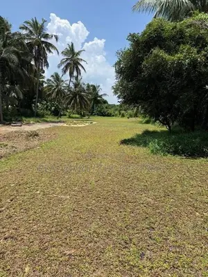 Ja Ela : 86 Perches Land for Sale