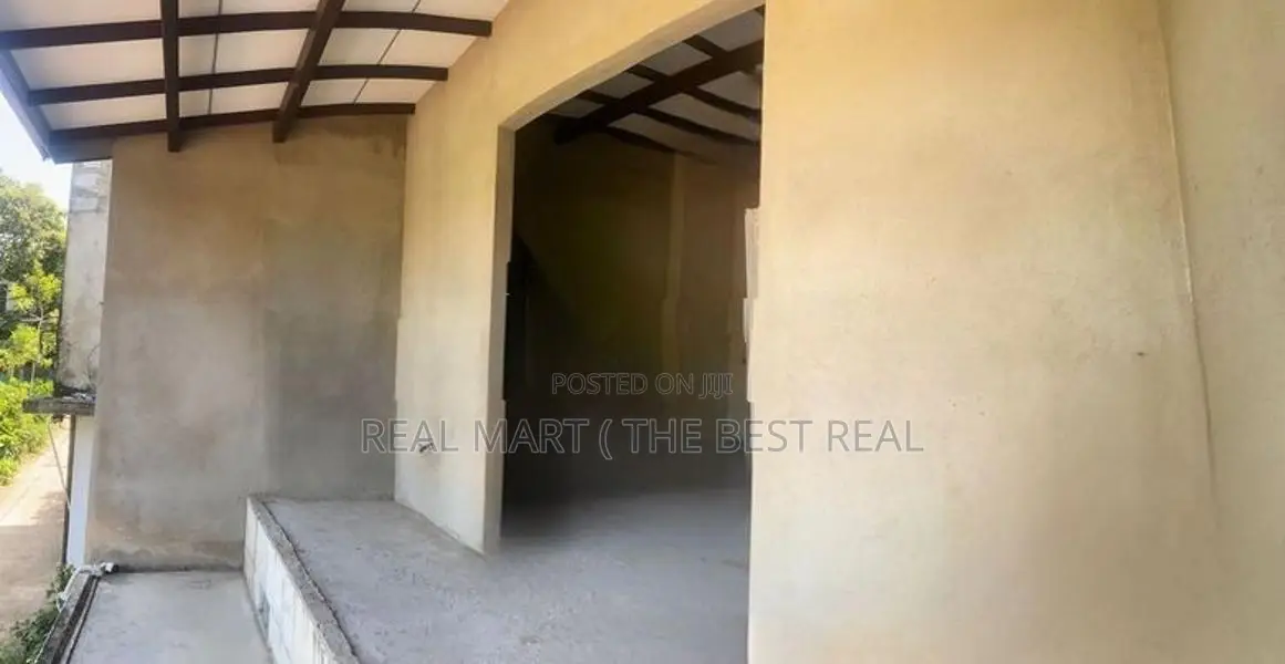 Malabe : 3BR (8.4P) House for Sale at Hokandara
