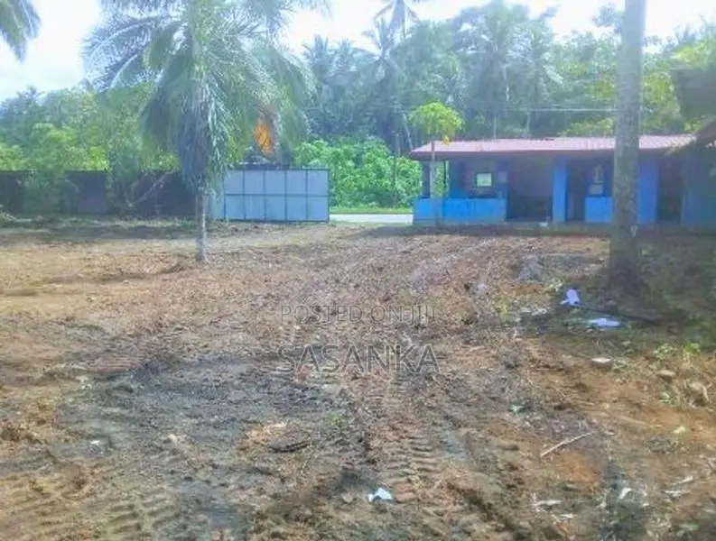 Homagama Garments Factory Building available For Sale