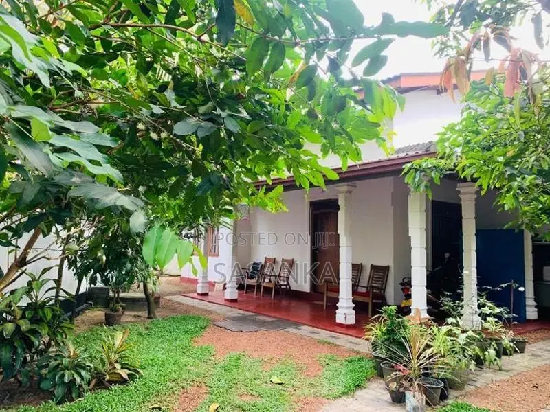 Kaduwela Nawagamuwa Two Storey Luxury House for Sale