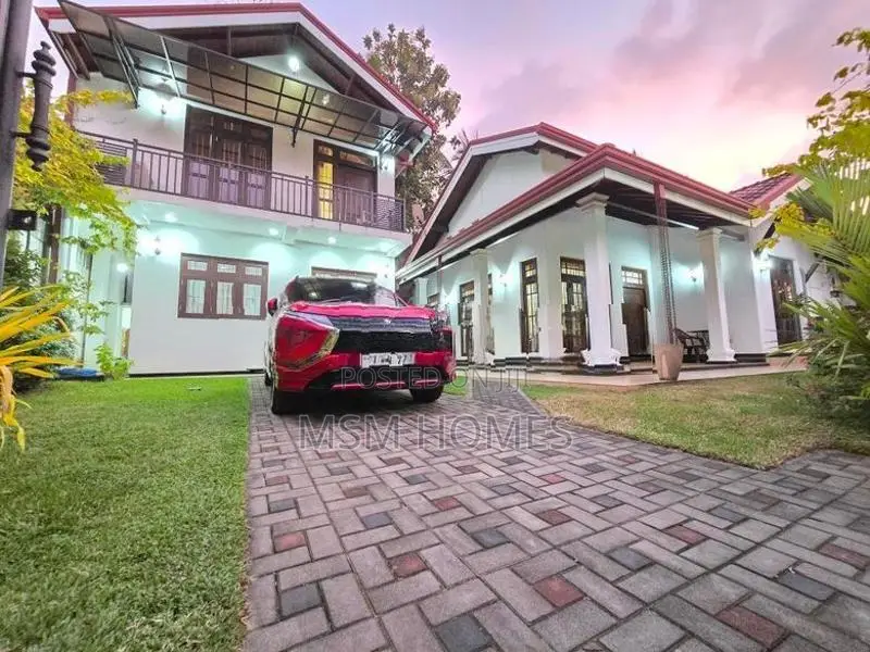 Luxury House For Sale in Negombo