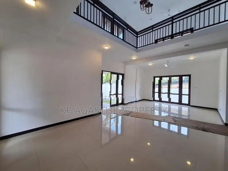 Luxury House for Sale in Mount Lavinia