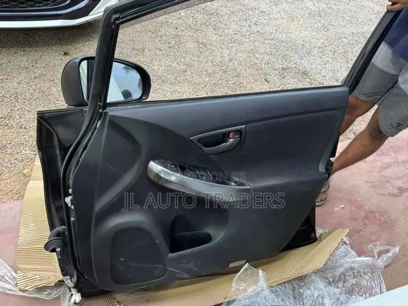 Toyota Prius 30 Door