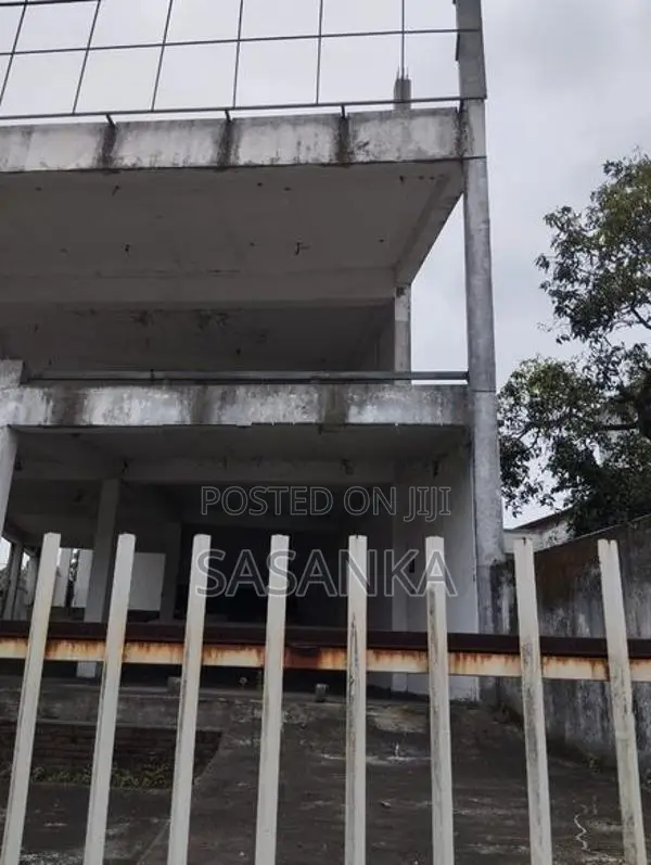 Thalahena New Kandy Road Under Constrution Building For Sale