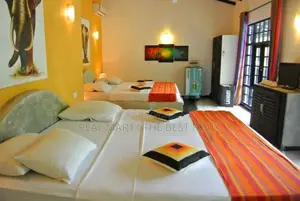 Colombo 3 : 8 A/C BR fully furnished Hotel for rent