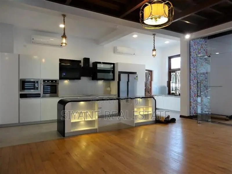 Architectural Designed 4-Story Super Luxury House for Sale in Pelawatt