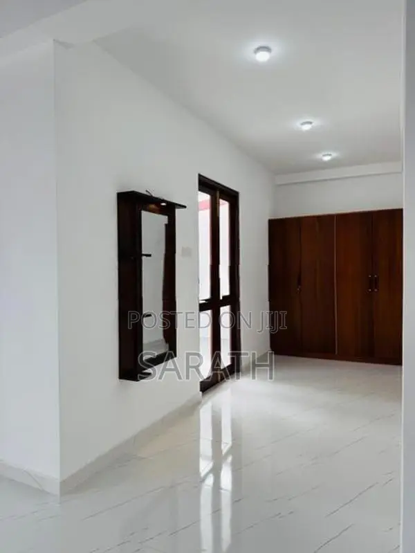 Well Build Luxury House For sale