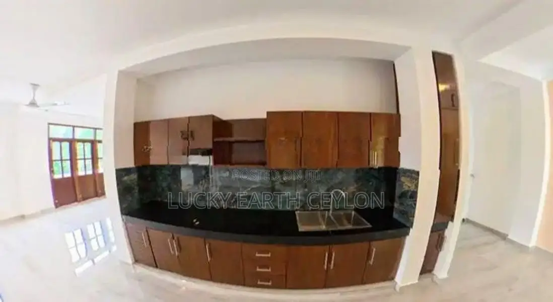 Pannipitya, Unfurnished Ground Floor , Apartment For Rent (ZM1097)