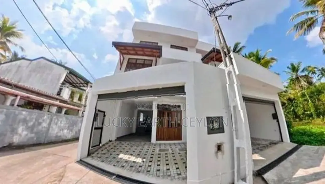 Pannipitiya, 1ST Floor, Furnished Apartment For Rent (ZM1098)
