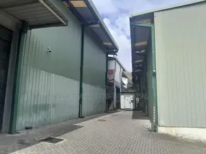 Athurugiriya : 11,000sf Modern Warehouse for Sale