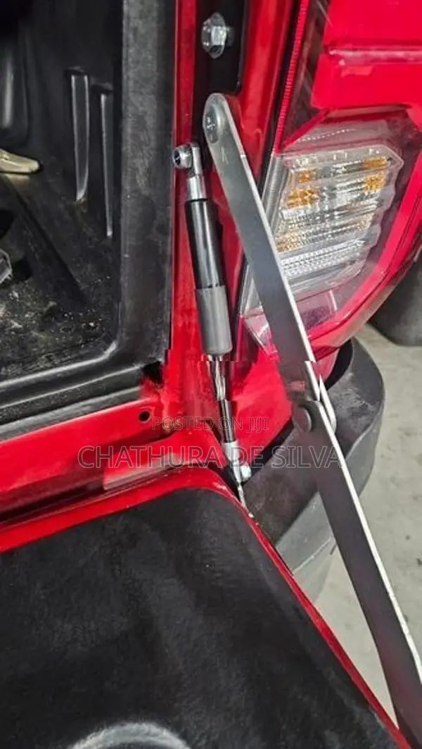 Hilux Revo Rocco Tailgate Shocks