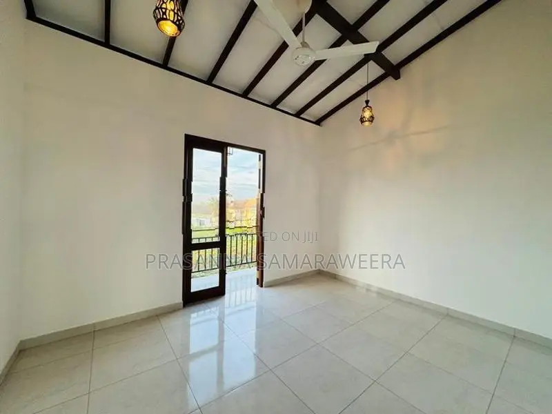 Solid Brand New Super Luxury 2 Storey House for Sale Piliyandala