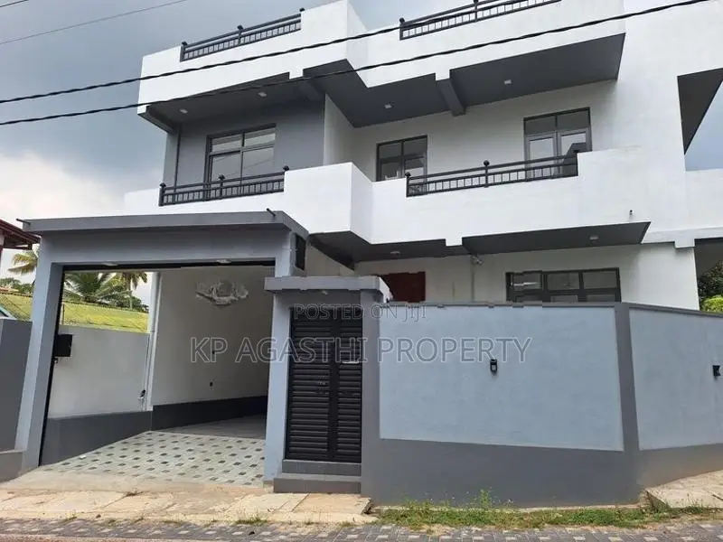 Luxury House for Sale in Piliyandala