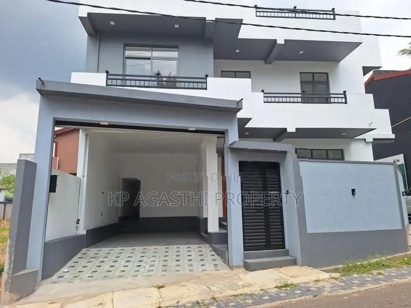 brand new super luxury house for sale in piliyandala