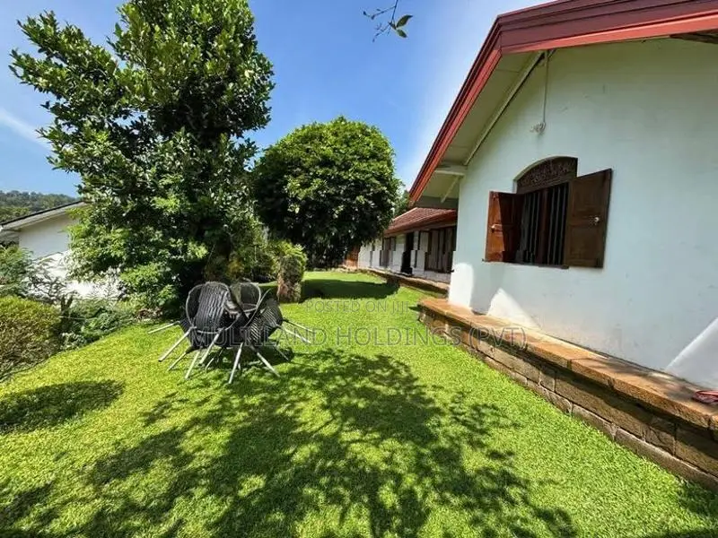 Colonial House For Sale in Gurudeniya - Kandy