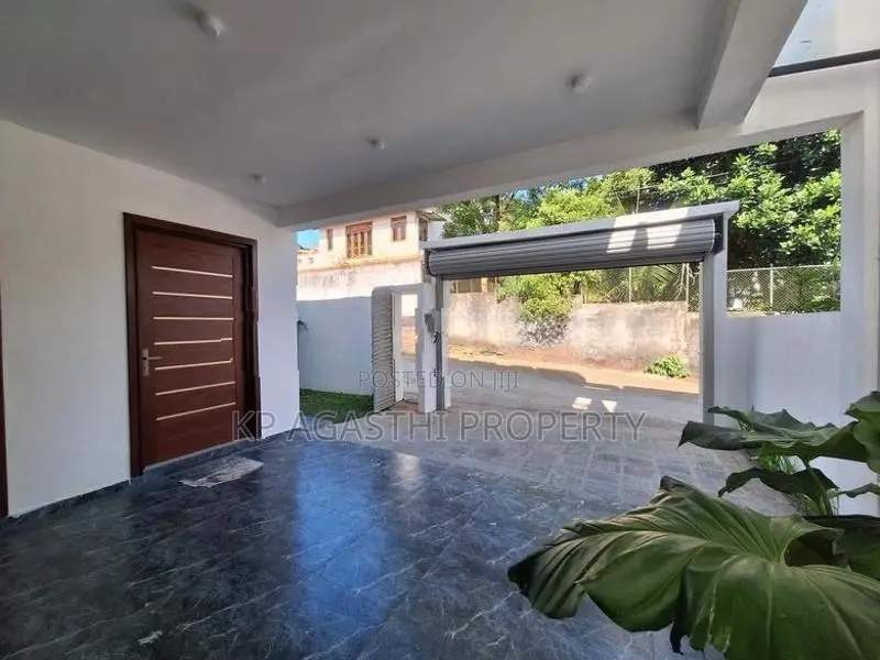 malabe town luxury house for sale