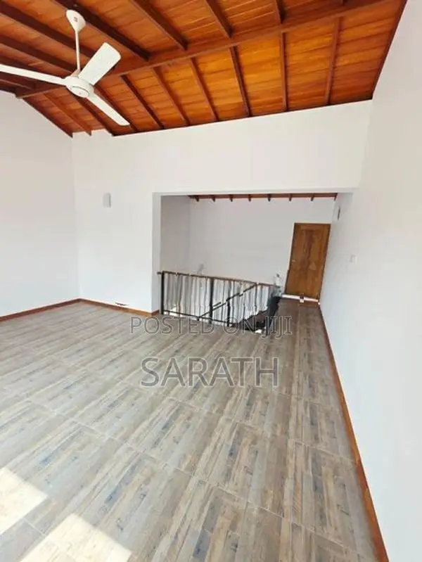4 Bed with Brand New House Sale Battaramulla