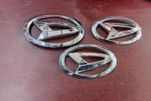 Daihatsu Shell Badge