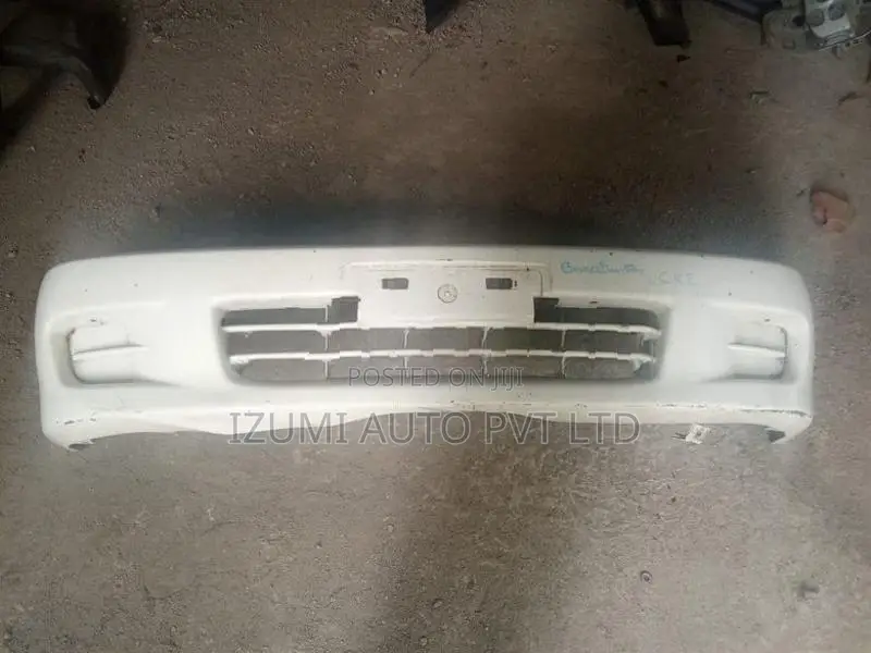 Mitsubishi Lancer CK2 /non cristal Front Bumper